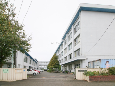 周辺環境 中学校 1400m 藤沢市立善行中学校
