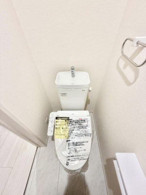 トイレ 内装■毎日使う場所だからこそ、清潔感溢れる空間
