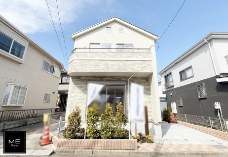 現地外観写真 外観■ 家族とゲストをやさしく迎える、心温まる玄関