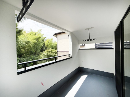 �o���R�j�[ ������ ���R��g�߂Ɋ�����A�J���I�ȃo���R�j�[