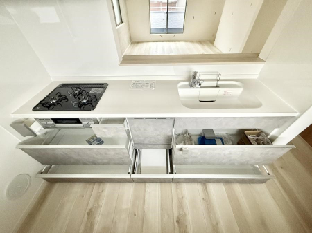 �L�b�`�� �����������������Ԃ����܂��A�Ί炠�ӂ��L�b�`��