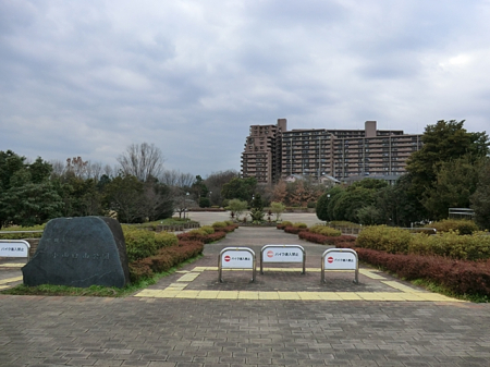 ӊ  700m RR