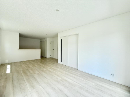 リビング 内装■光と風を感じる、リラックスできる空間