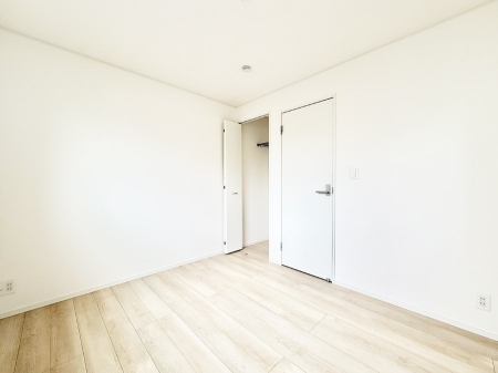 子供部屋 内装■仕事や勉強のスペースに使うことで、集中しやすく静かな環境が整います