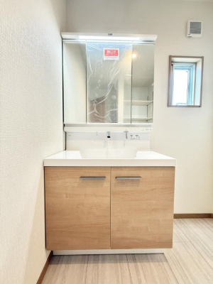 ʑEʏ 邢ʏ͖̎yłႢł