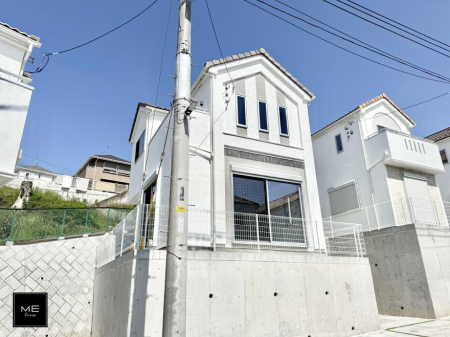 周辺環境 中学校 1500m 町田市立鶴川中学校