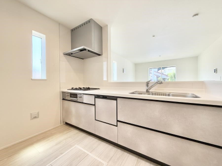 �L�b�`�� ���������y���݂ƐH�ׂ�K����͂���L�b�`��