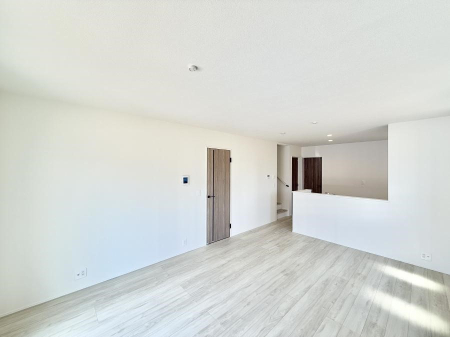 ���r���O ���������났�ƏΊ炪�W�܂�A�S���܂郊�r���O