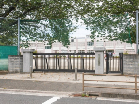 周辺環境 小学校 1500m 大和市立桜丘小学校