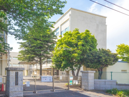 周辺環境 中学校 900m 横浜市立上永谷中学校