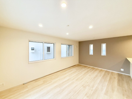 rO 났ƏΊ炪W܂AS܂郊rO