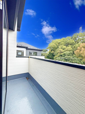 �o���R�j�[ ������ �G�߂̈ڂ낢����������J���I�ȋ�Ԃł�