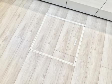 ̑ ݔBꂽ[Xy[XŉƑŜXbL