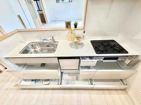 �L�b�`�� �������Ƒ����J��[�߂�A������̂���L�b�`��