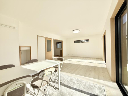 ���r���O ���������S�n�̂����A���z�̃��r���O