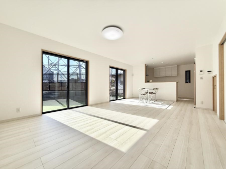 ���r���O ���������R�Ɖ�b�����܂��A�S�n�悢�ЂƂƂ�