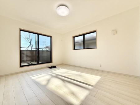 �Q�� ���������̔z�u��ʋC���̗ǂ��݌v�ŕ����̋�C�������炸�A��ɐV�N�ȋ�C������܂�