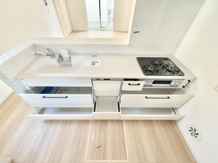 �L�b�`�� �������Ƒ����J��[�߂�A������̂���L�b�`��