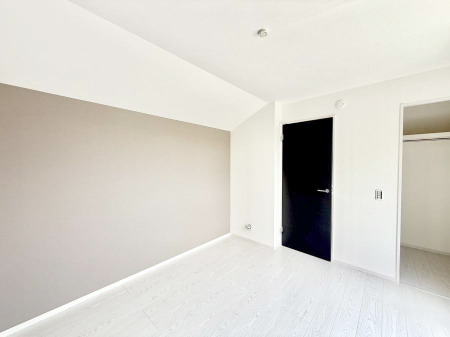 �Q�� �������������ȃA�N�Z���g�N���X���f�G�ł�  