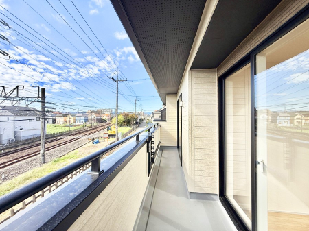 �o���R�j�[ ������ �G�߂̈ڂ낢����������J���I�ȋ�Ԃł�