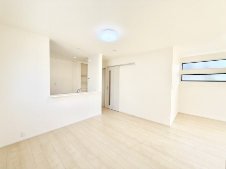 ���r���O ���������났�ƏΊ炪�W�܂�A�S���܂郊�r���O