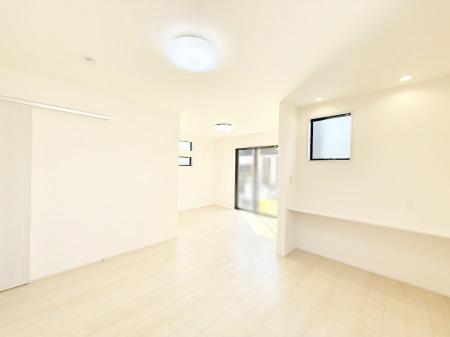 ���r���O ���������R�̌����������݁A���邢��Ԃ��L����܂�