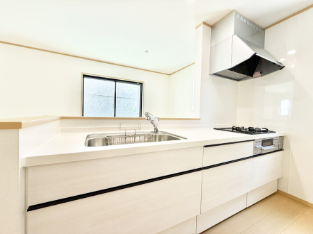 �L�b�`�� ���������y���݂ƐH�ׂ�K����͂���L�b�`��