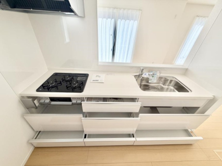 �L�b�`�� �������Ƒ����J��[�߂�A������̂���L�b�`��