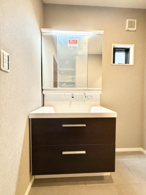 ���ʑ�E���ʏ� �������Ƒ��݂�Ȃ��g���₷���z�u�ł�