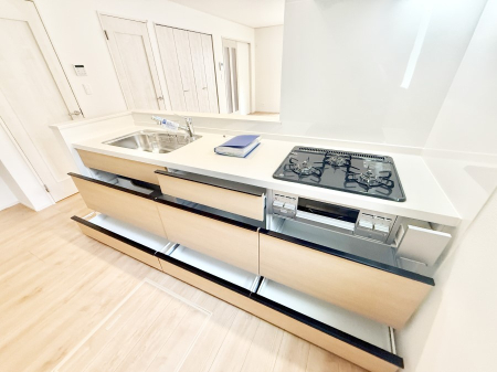 �L�b�`�� �������Ƒ����J��[�߂�A������̂���L�b�`��