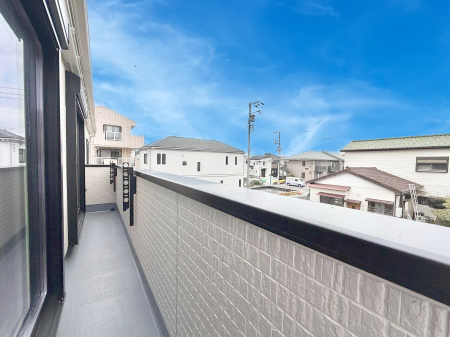 �o���R�j�[ ������ �G�߂̈ڂ낢����������J���I�ȋ�Ԃł�