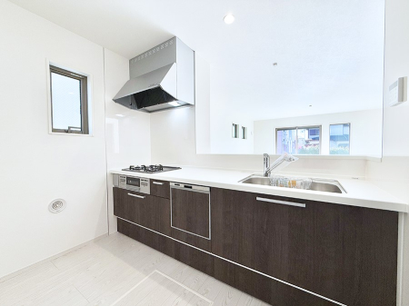 �L�b�`�� ��������b���[�܂�ΖʃL�b�`���I�Ƒ��Ƃ̉�b���͂��݂܂��I  