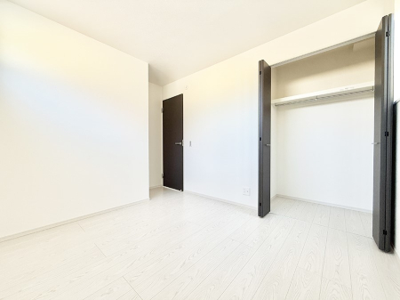 �q������ �������v���C�x�[�g��ԂƂ��ĐÂ��ŗ�������������񋟂��Ă���܂�