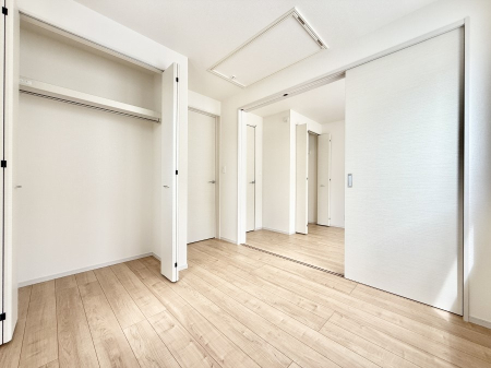 �q������ �������v���C�x�[�g��ԂƂ��ĐÂ��ŗ�������������񋟂��Ă���܂�