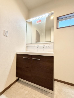 ���ʑ�E���ʏ� �������Ƒ��݂�Ȃ��g���₷���z�u�ł�