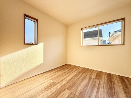 �q������ ������2�ʍ̌��Ŗ��邢�����I  