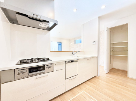 �L�b�`�� �����������������Ɗy�����Ȃ�A���K�ȃL�b�`�����