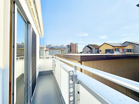 �o���R�j�[ ������ ���R��g�߂Ɋ�����A�J���I�ȃo���R�j�[