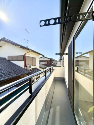 �o���R�j�[ ������ �G�߂̈ڂ낢����������J���I�ȋ�Ԃł�