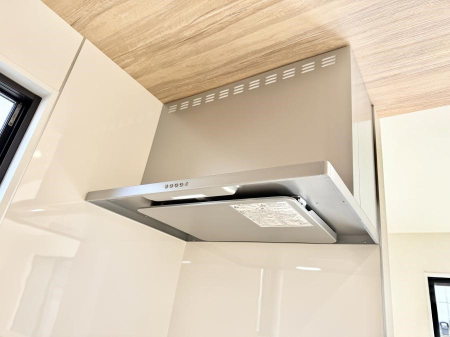 ���̑����� �ݔ����������̏��C����������C��ɗU������A�����I�ɔr�����ł��܂��B