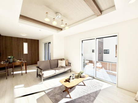 rO 났ƏΊ炪W܂AS܂郊rO