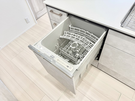 ���̑����� �ݔ����H��̕ЂÂ����H��킪����Ύ��Z�ɁB���Ƒ��Ƃ̎��Ԃ𑝂₹�܂�