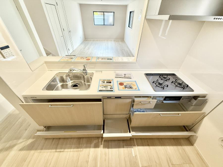 �L�b�`�� �����������������Ɗy�����Ȃ�A���K�ȃL�b�`�����