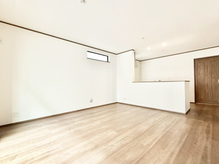 ���r���O ���������S�n�̂����A���z�̃��r���O