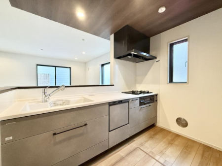 �L�b�`�� ��������b���[�܂�ΖʃL�b�`���I�Ƒ��Ƃ̉�b���͂��݂܂��I  