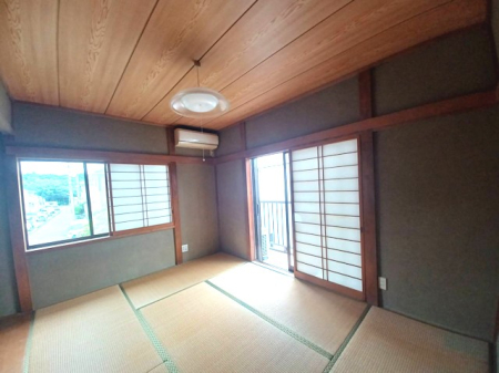 ���̑����� 6���̃S���S���Ƃ̂�т�ł���a���I