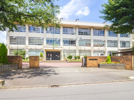  ���w�Z 1049m ���͌��s�����V���w�Z