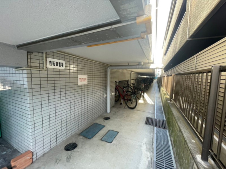 ���̑� �J�ɔG�ꂸ�Ɏ��]�Ԃ�u���Ă����܂�