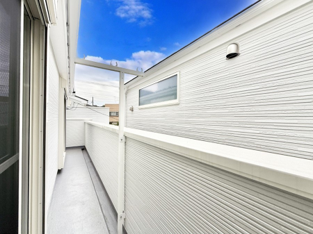 �o���R�j�[ ������ �G�߂̈ڂ낢����������J���I�ȋ�Ԃł�