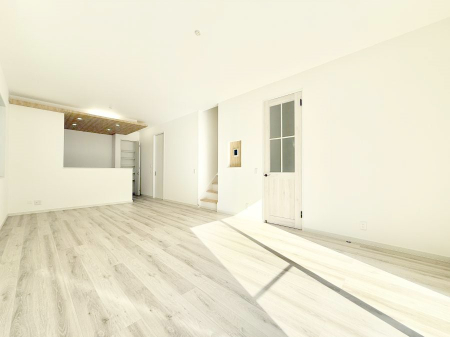 ���r���O ���������났�ƏΊ炪�W�܂�A�S���܂郊�r���O